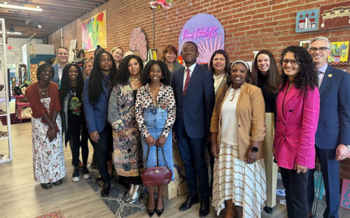 Conoce más sobre la impactante belleza de Rosie Huntington