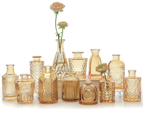 5 jarrones pequeños de cristal ideales para decorar tu hogar La elegancia en su máxima expresión: el violetero de cristal morado de Baccarat