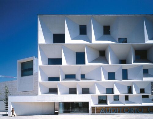 Los arquitectos Mansilla y Tuñón: Una mirada a su legado Legado y reconocimiento